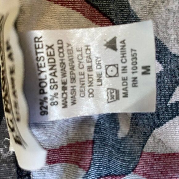 L.C. Fashions Burgundy/Black Shirt sz m - Picture 6 of 6